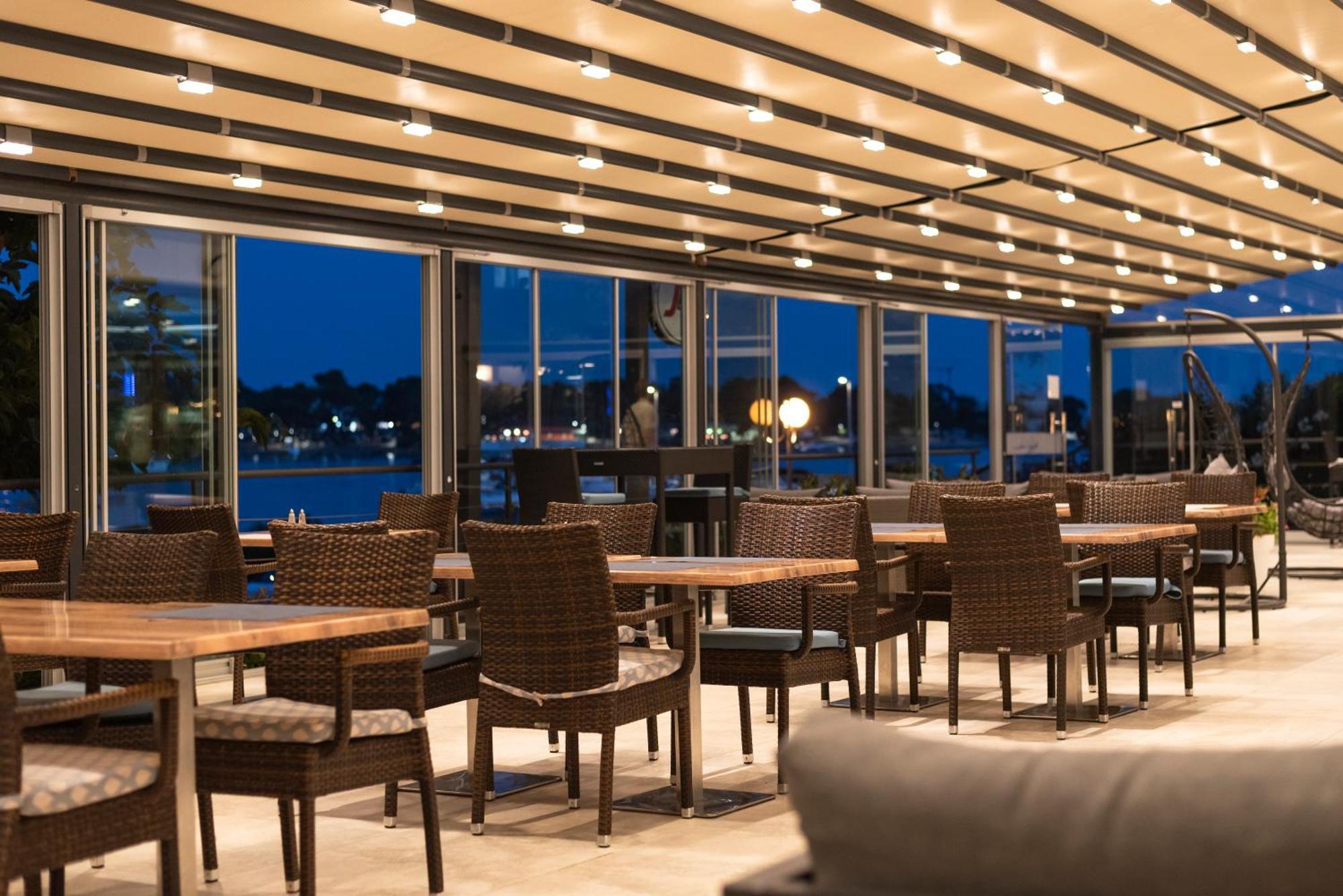 Hotel Petrcane Εξωτερικό φωτογραφία