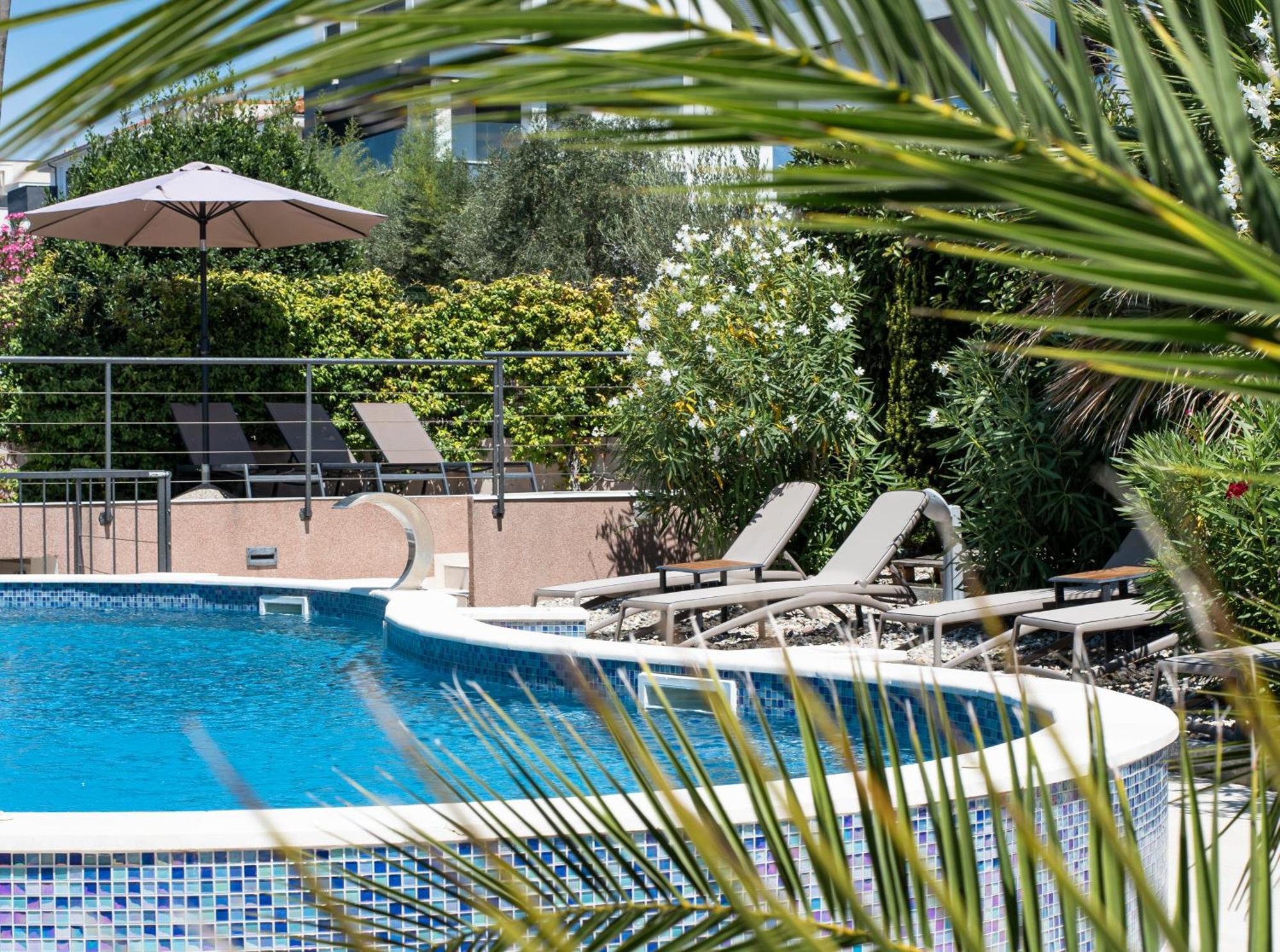 Hotel Petrcane Εξωτερικό φωτογραφία